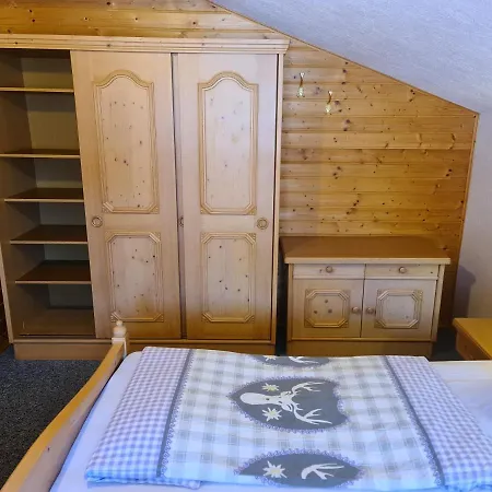 Schoene Im Naturpark Grebenzen * Sankt Lambrecht